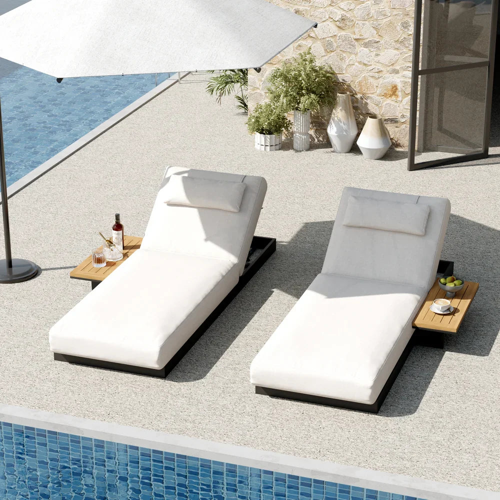 Outdoor Lounge Chairs